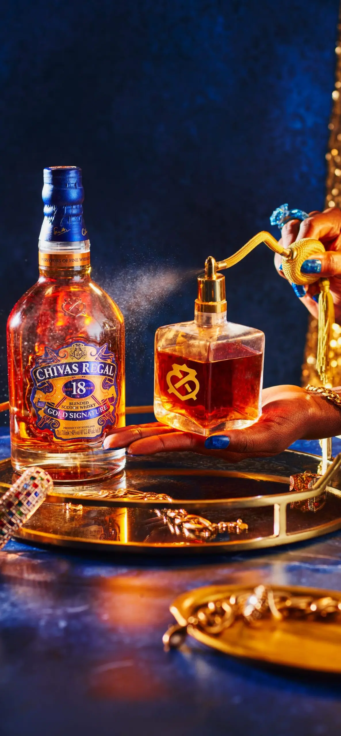 Чивас Ригал 18 лет Купажированный Виски в подарочной упаковке 0.75&nbsp;л