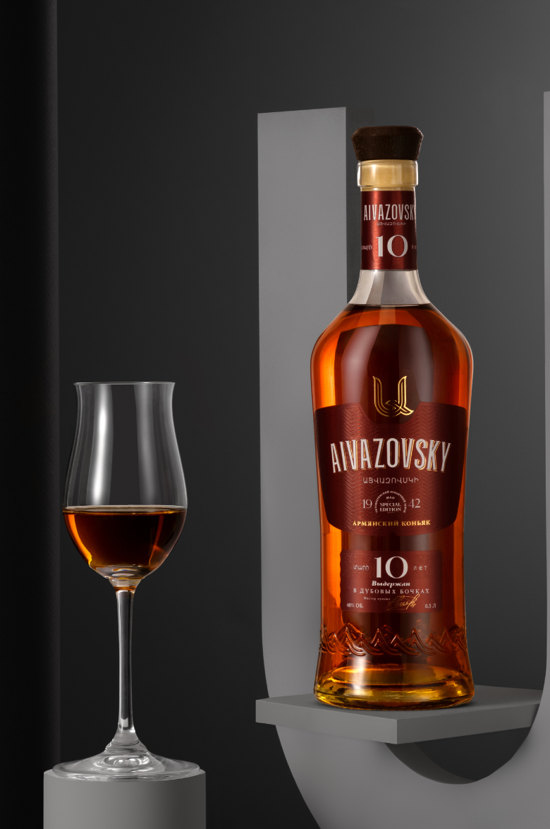 Айвазовский 10 Лет в подарочной упаковке 0.5&nbsp;л