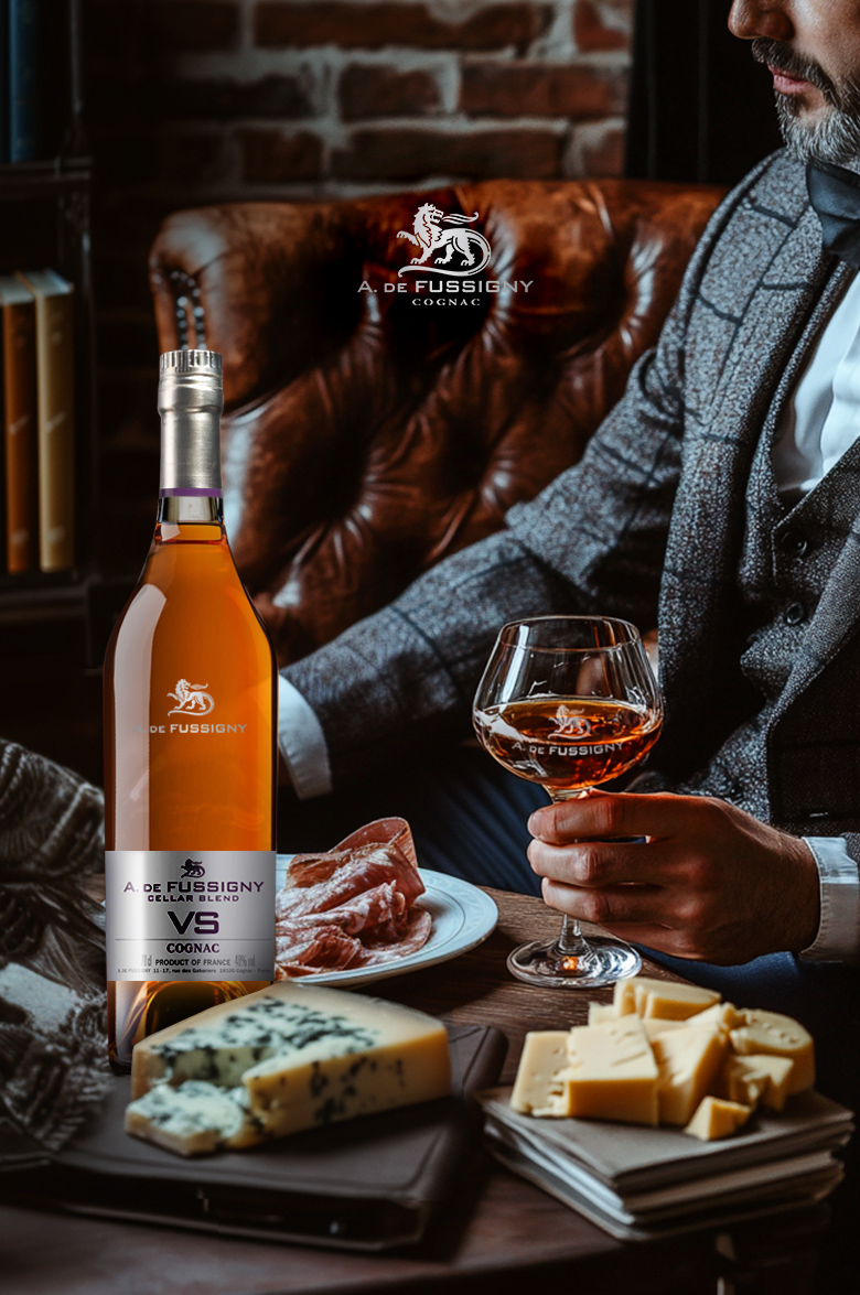 А. де Фуссиньи Селлар Бленд Коньяк VS в подарочной упаковке 0.7&nbsp;л