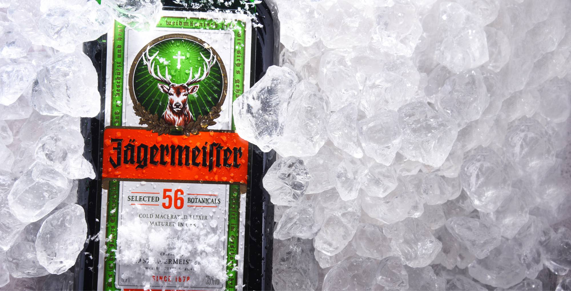 Коктейли с Егермейстером — рецепты коктейлей на основе Jagermeister в  домашних условиях, смешивание со спрайтом и апельсиновым соком