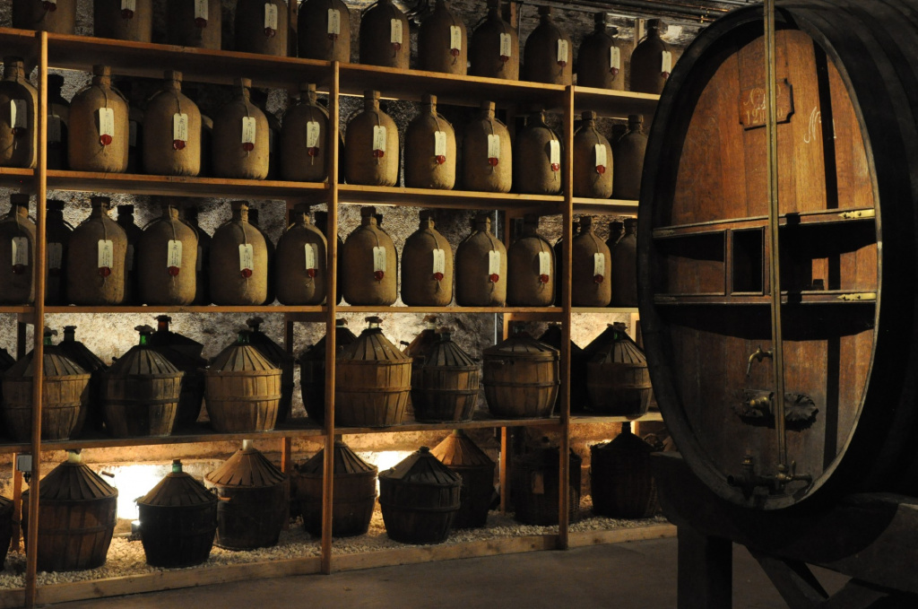 Dame-Jeanne (2) (HD).jpg