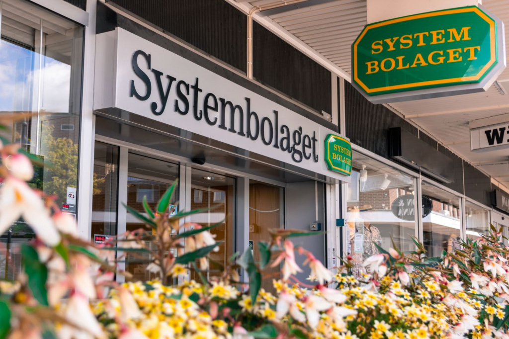 shutterstock_1768346825 (1).jpg