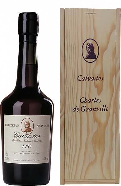 Кальвадос Charles de Granville 1969 Calvados AOC (gift box), 0.7 л
