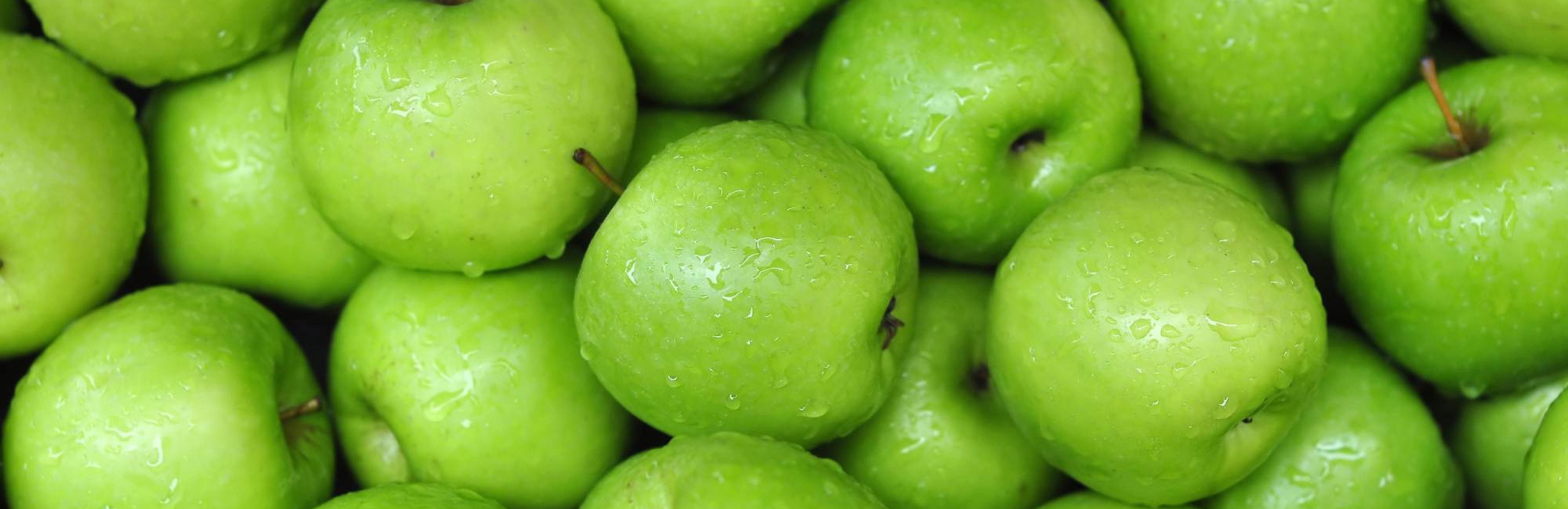 Рецепты: яблочный пирог и сотерн