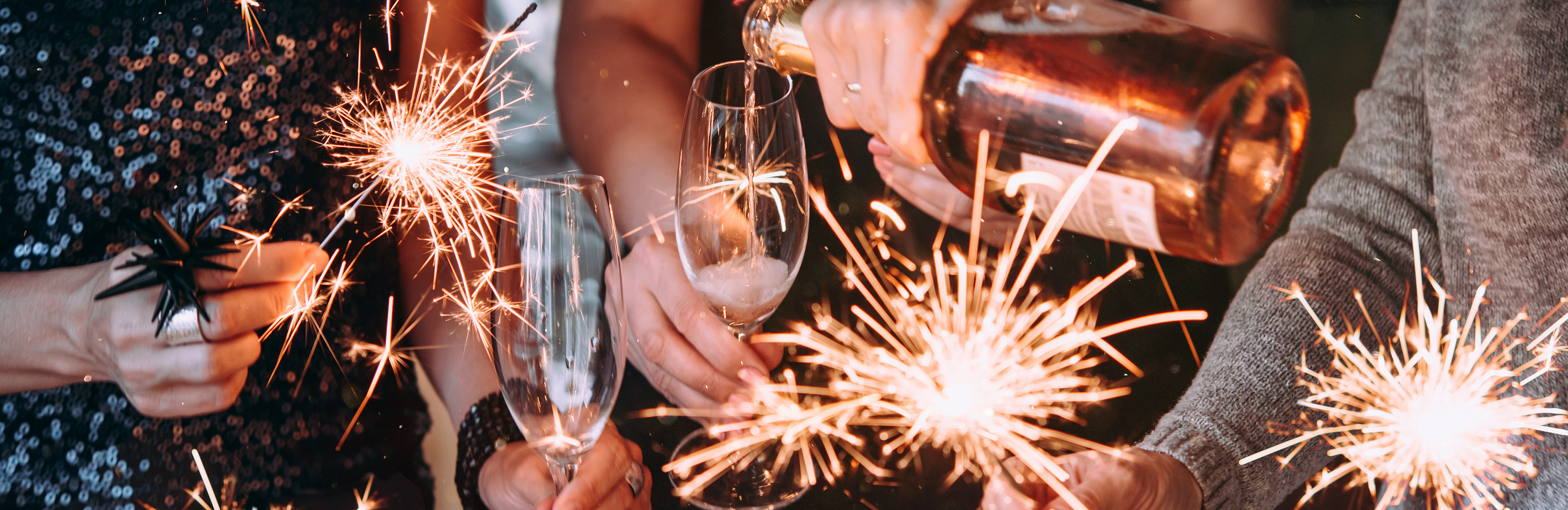 10 лучших игристых вин 2025 года: выбор экспертов LUDING