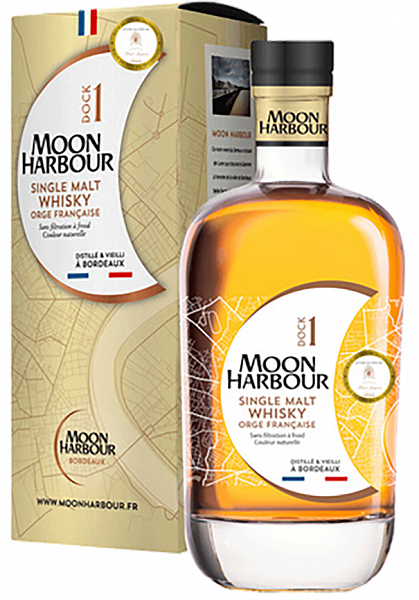 Moon Harbour Dock 1 Single Malt Whisky Chateau Haut-Bergeron (gift box), 0.7 л