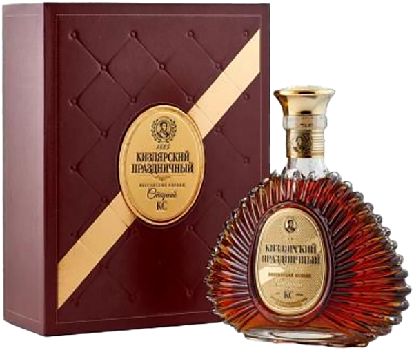 Коньяк Kizlyarskiy Prazdnichnyy KS 17 y.o. (souvenir set), 0.7 л