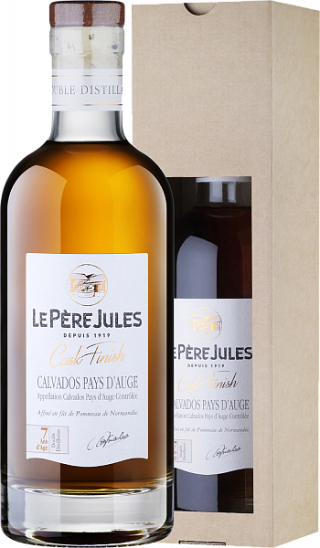 Кальвадос Le Pere Jules Cask Finish Pays d'Auge AOC 7 y.o. (gift box), 0.7 л