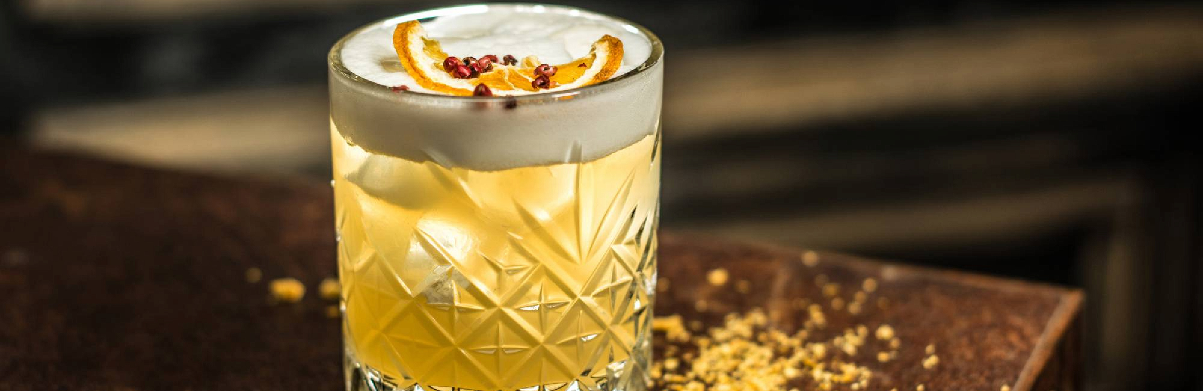 С моря на сушу: коктейль Whiskey Sour